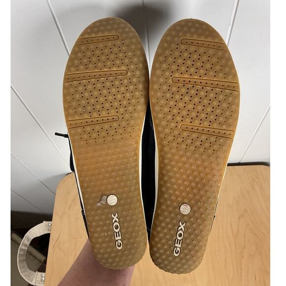 Geox Women's D Vega A Trainers Navy and Gold Leather Slim Line Comfort Sneaker - Picture 9 of 10